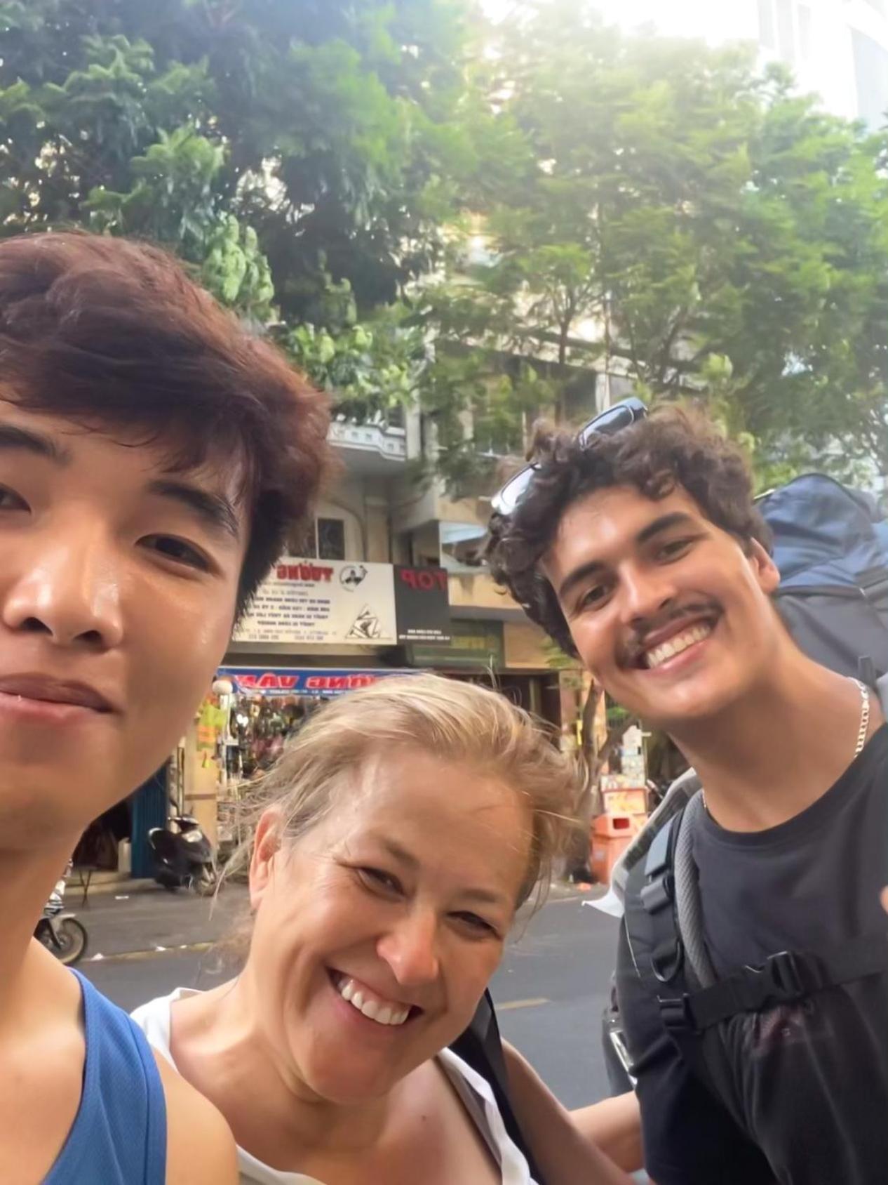 A Little Saigon Hotel - Bui Vien Walking Street Ho-Chi-Minh-Stadt Exterior foto